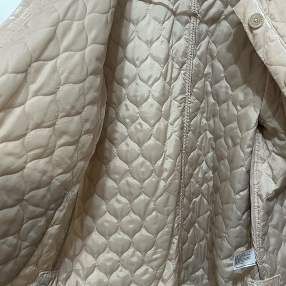Knox Rose Women's Quilted Velour Jacket in Ivory - Picture 7 of 8